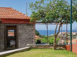 Hotel Photo: Casa da Aldeia by An Island Apart