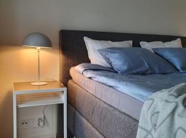 호텔 사진: Cosy and quiet 1 br apartment - 7 min airport