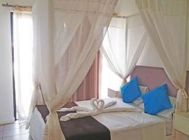 מלון צילום: Lovely 3-bedroom at Azuri Ocean & Golf village