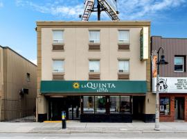 A picture of the hotel: La Quinta by Wyndham Oshawa