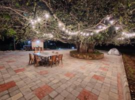 Suvarna Farm Stay, ξενοδοχείο σε Sargūr