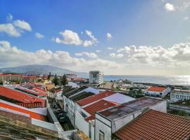 Hotel Foto: Ladeira Loft - Sea View in the City Center