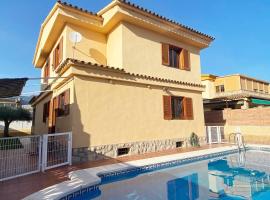 Foto di Hotel: Villa Torreón con piscina privada a 5 min playa