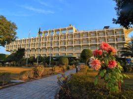 Gambaran Hotel: Peshawar Serena Hotel