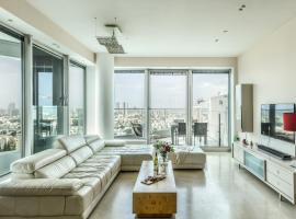 Хотел снимка: Luxury 2 BR Apt w Pool & Panoramic View by Sea N' Rent