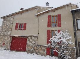 Hotel fotoğraf: Maison de montagne dans charmant village du Capcir