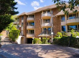 A picture of the hotel: Wahroonga Furnished Apartments