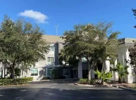 Flamingo Inn & Suites Vero Beach I-95