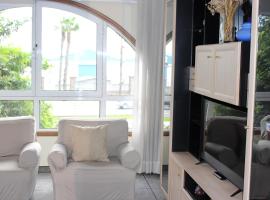 Hotel Photo: Las Canteras Playa Etxea