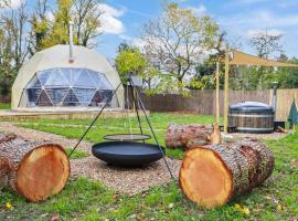 صور الفندق: Luxury Dome with Private Wood-Fired Hot Tub