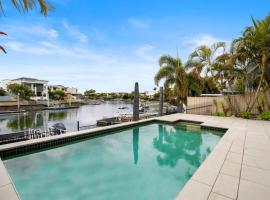 Fotos de Hotel: Gorgeous 5brm Waterfront home