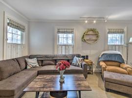 Hotel Photo: Charming Belfast Home, Walk to Downtown!