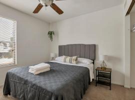 Hotel Photo: Housepitality - The Gahanna Hideaway