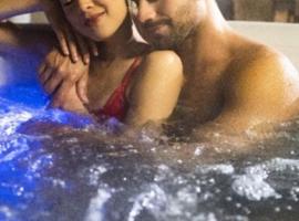 Foto do Hotel: Jacuzzi Massage et Vin Plateau dînatoire offert