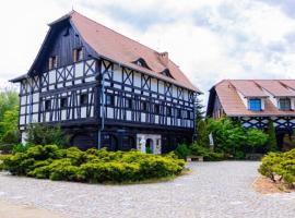 A picture of the hotel: Karczma Rzym DWÓR