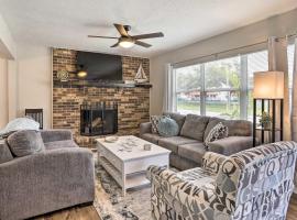 Hotel Photo: Pet-Friendly Gulfport Home Less Than 2 Mi to Beach