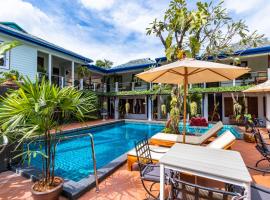 Fotos de Hotel: Pier 42 Boutique Pool Villa Chalong