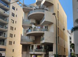 Hotel Photo: Chilling in Netanya