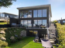 호텔 사진: Amazing Home In Lgstrup With Wifi