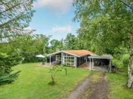 Four-Bedroom Holiday Home In Stege, hotel v destinaci Stege