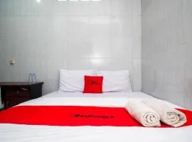 RedDoorz near Danurejan Malioboro