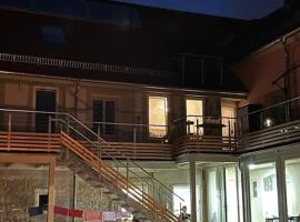 Hotel Photo: Wohnen im Dreiseitenhof mit Galerieschlafzimmer