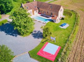 Hình ảnh khách sạn: Crazy Villa Chateaubert 28 - Heated pool - Basket - 2h Paris - 30p