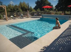 Le jardin des 4 saisons โรงแรมในเลอม็องส์