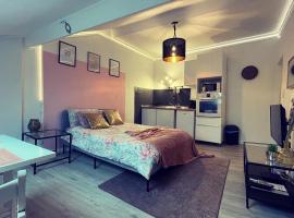 Hotel foto: La garde Studio atypique Le Rocher, climatisation, belle décoration