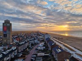 A picture of the hotel: Beach & Sea view