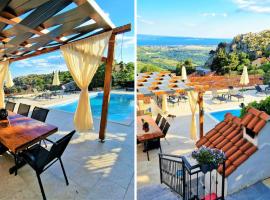 A picture of the hotel: Holiday House Above with pool