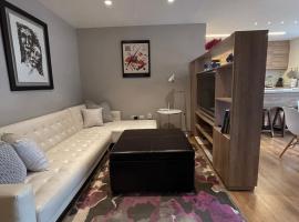 Hotel Photo: Modern Apartment in the Heart of Quito