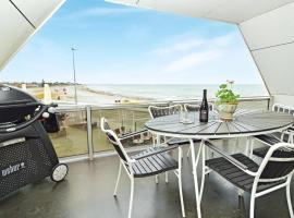 Hotel Photo: Awesome Apartment In Karrebksminde With Wifi