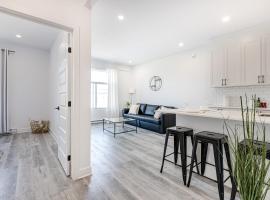 Hotel foto: M11 Upscale Spacious 1BR wKingBed AC in Heart of PlateauMile-End