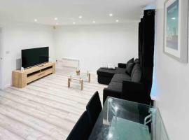 Hotel Photo: Lovely Modern 2 Bed Flat /w parking, close to town