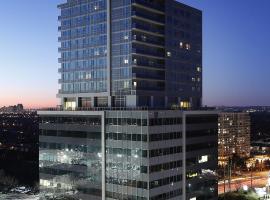 Liberty Suites, hotel in Thornhill