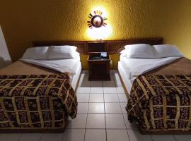 HOTEL MISION SANTA MARIA, hôtel à San Quintín