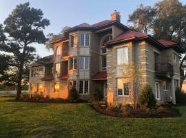 A picture of the hotel: Red Roof Stable and Farm LLC