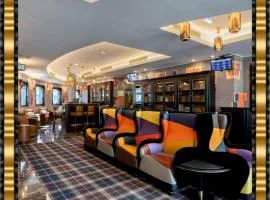 Hotel Jaguar Oporto - Airport to Hotel and City Center and Vice-Versa is a Free and Continuous Shuttle Service from 7AM to 8PM