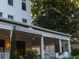 The St Laurent Guest Rooms, hotel in Asbury Park