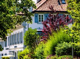 Hotel Photo: Hostellerie Le Petit Manoir