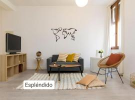 होटल की एक तस्वीर: Moderno apartamento en casco histórico + desayuno!