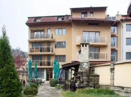 Meteor Family Hotel