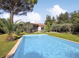 Hotel foto: Awesome Home In Cheval-blanc With Kitchen