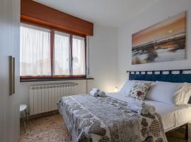 Foto di Hotel: Tirrenia Cozy Apartment near the Beach