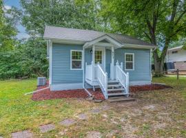 Hotel Photo: Cheerful 2BR Cottage on a Private Road