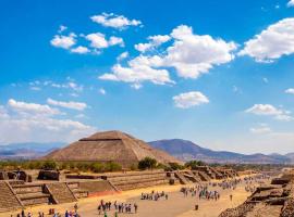 Foto di Hotel: Tours dos dias en Piramides Teotihuacan para 4 pax