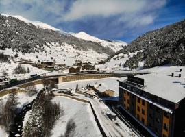 Wuau! Hotel Galanthus & Spa, hotel in Soldeu