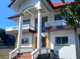 A picture of the hotel: Seven Waves Beachfront Residence