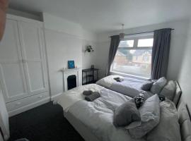 Hotel Photo: Peaceful stay Near Derby City Centre Room 3